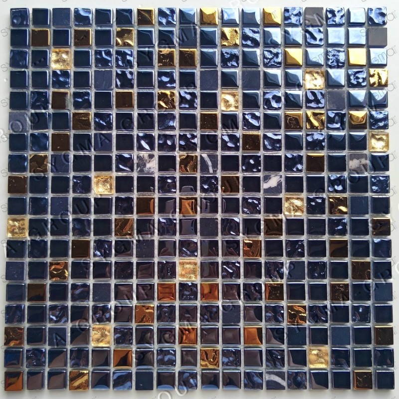 Piastrella in mosaico nero iridescente per cucina e bagno YAKO